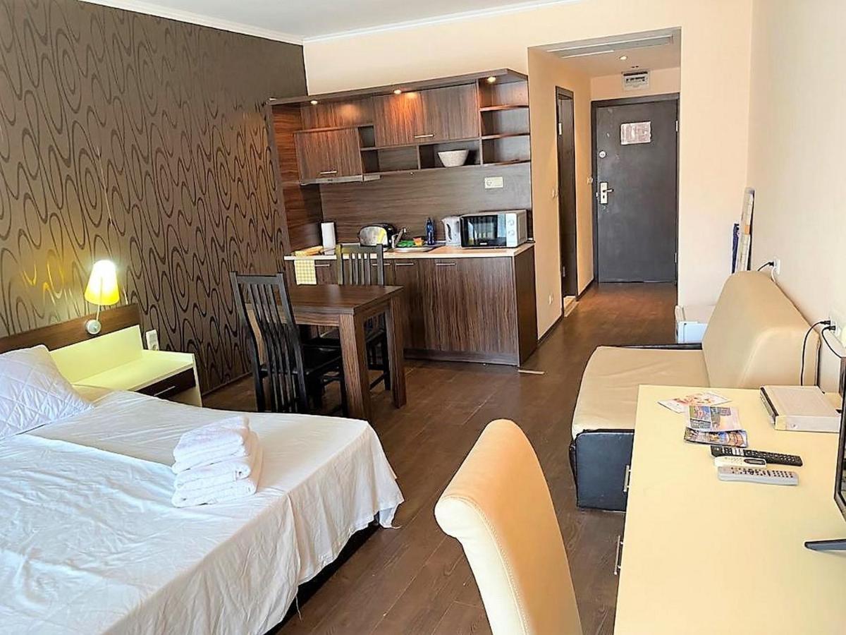 Menada Apartments In Grand Hotel Sveti Vlas Exterior foto