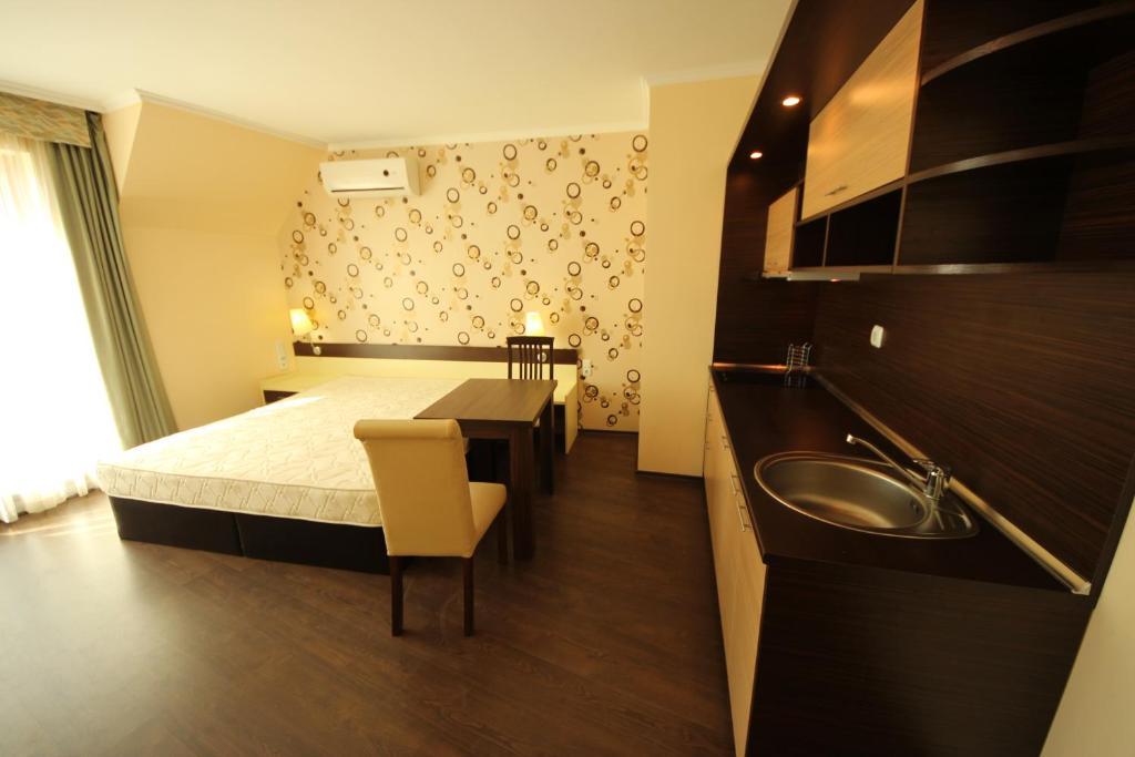 Menada Apartments In Grand Hotel Sveti Vlas Habitación foto